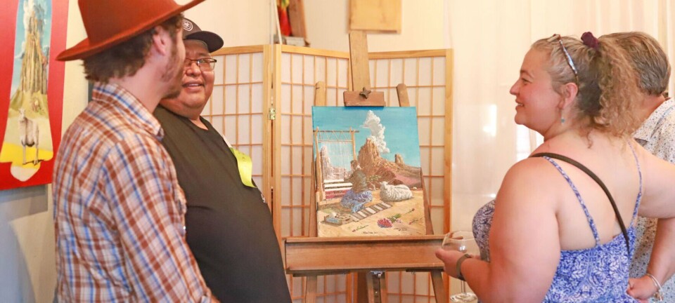 Art show features self-taught local painter